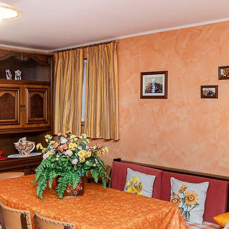 Family Gb - Dimora Fiorita Villa Armeno Exterior photo