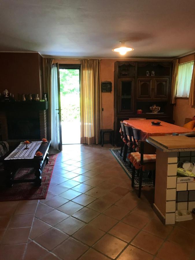 Family Gb - Dimora Fiorita Villa Armeno Exterior photo