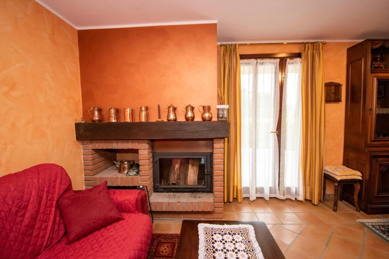 Family Gb - Dimora Fiorita Villa Armeno Exterior photo