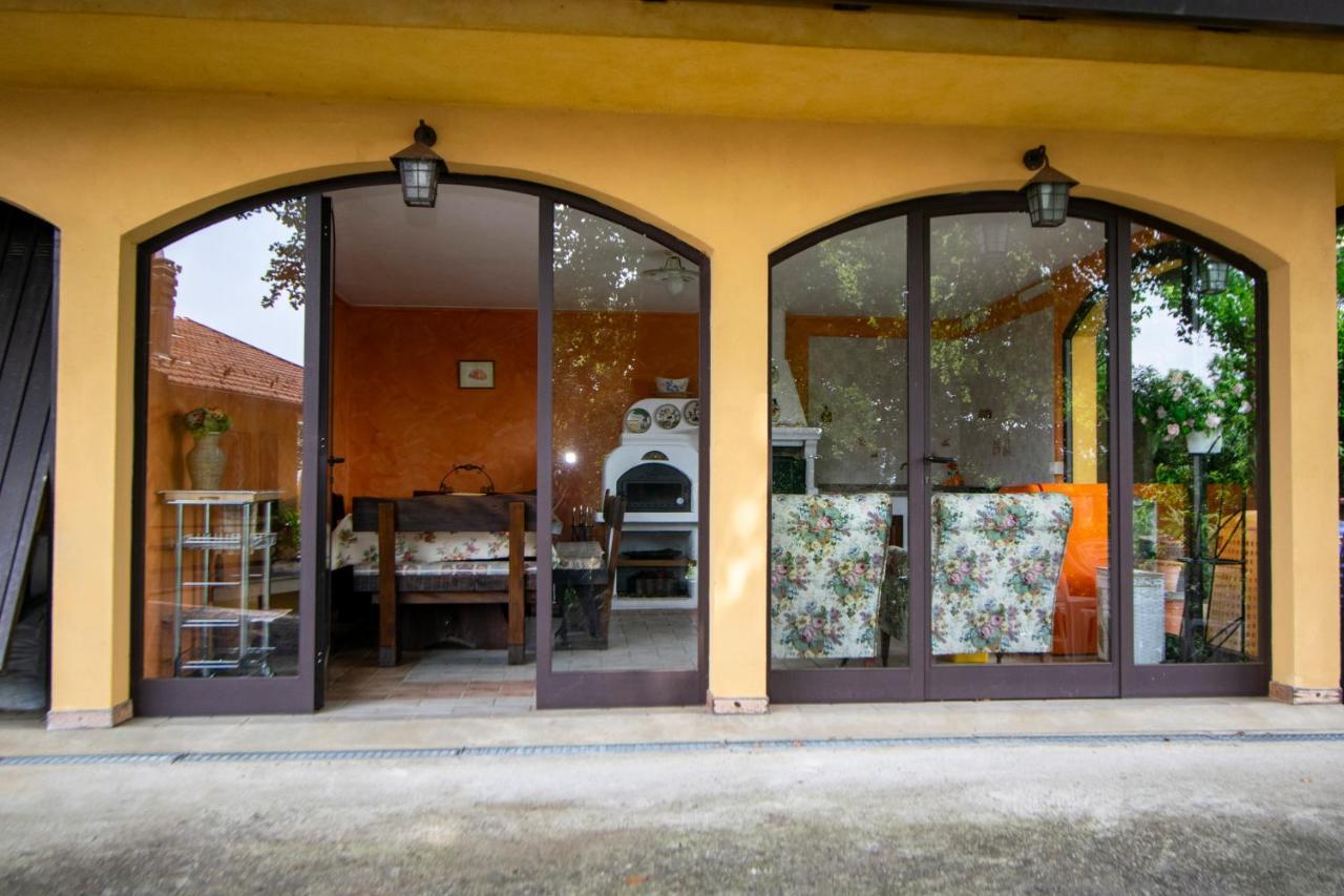 Family Gb - Dimora Fiorita Villa Armeno Exterior photo
